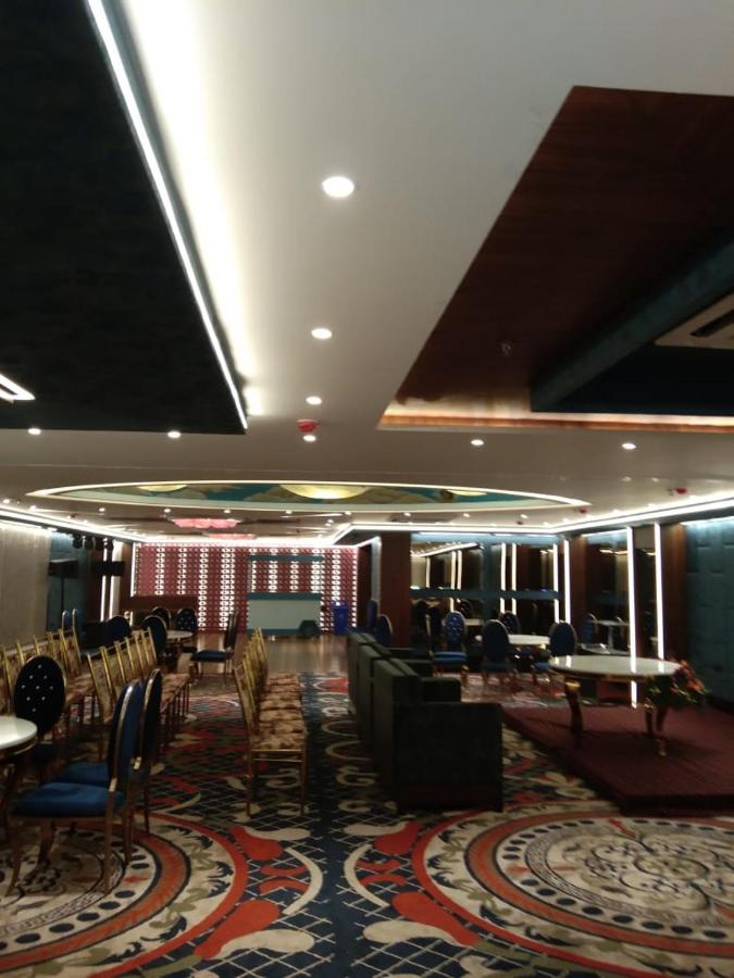 Hotel Smily Ludhiana Exteriör bild