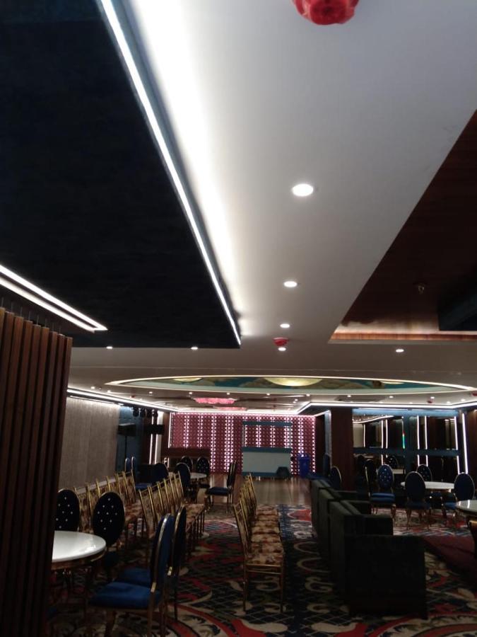 Hotel Smily Ludhiana Exteriör bild